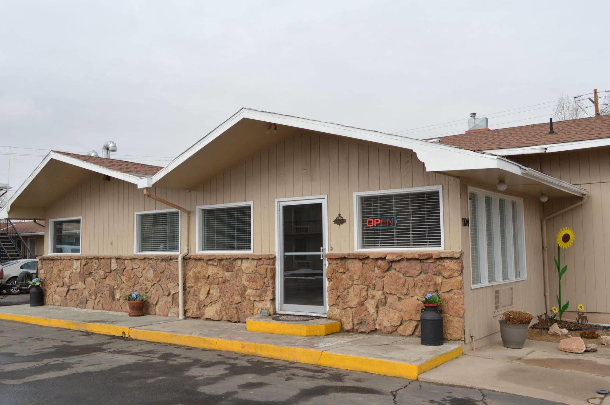 Laramie Valley Inn Exterior photo